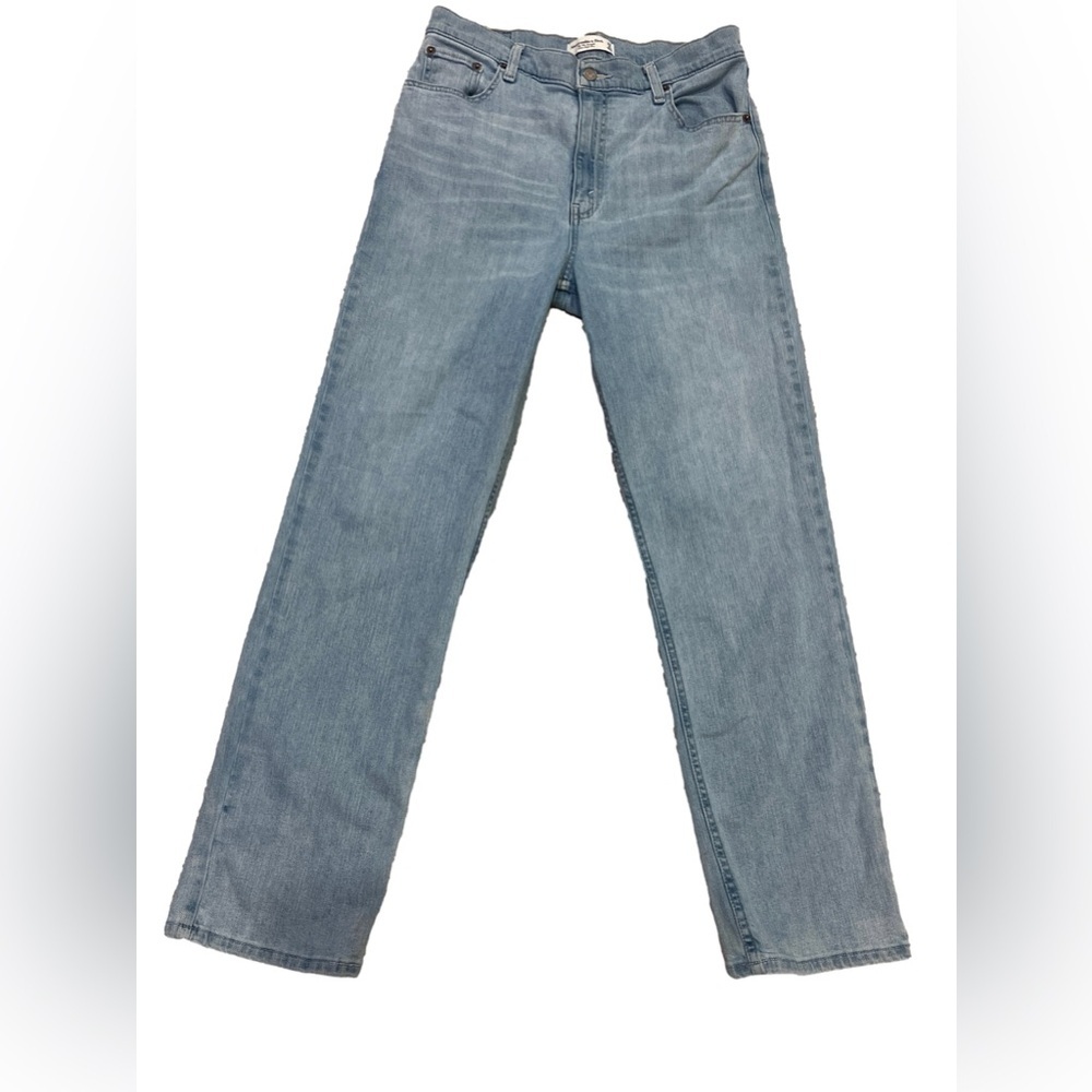Abercrombie & Fitch 90’s High Rise Straight Leg Jeans - Picture 4 of 8